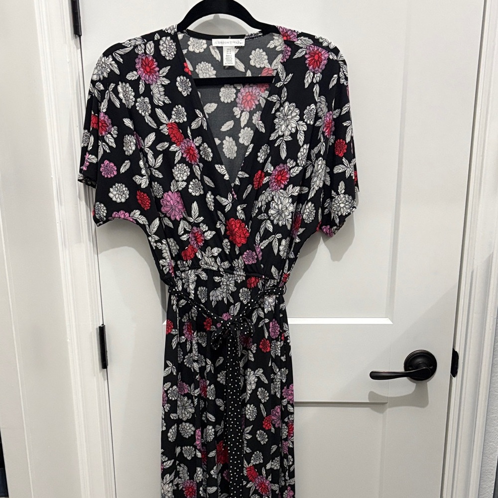 Floral Wrap Jumper - Black, Red, White